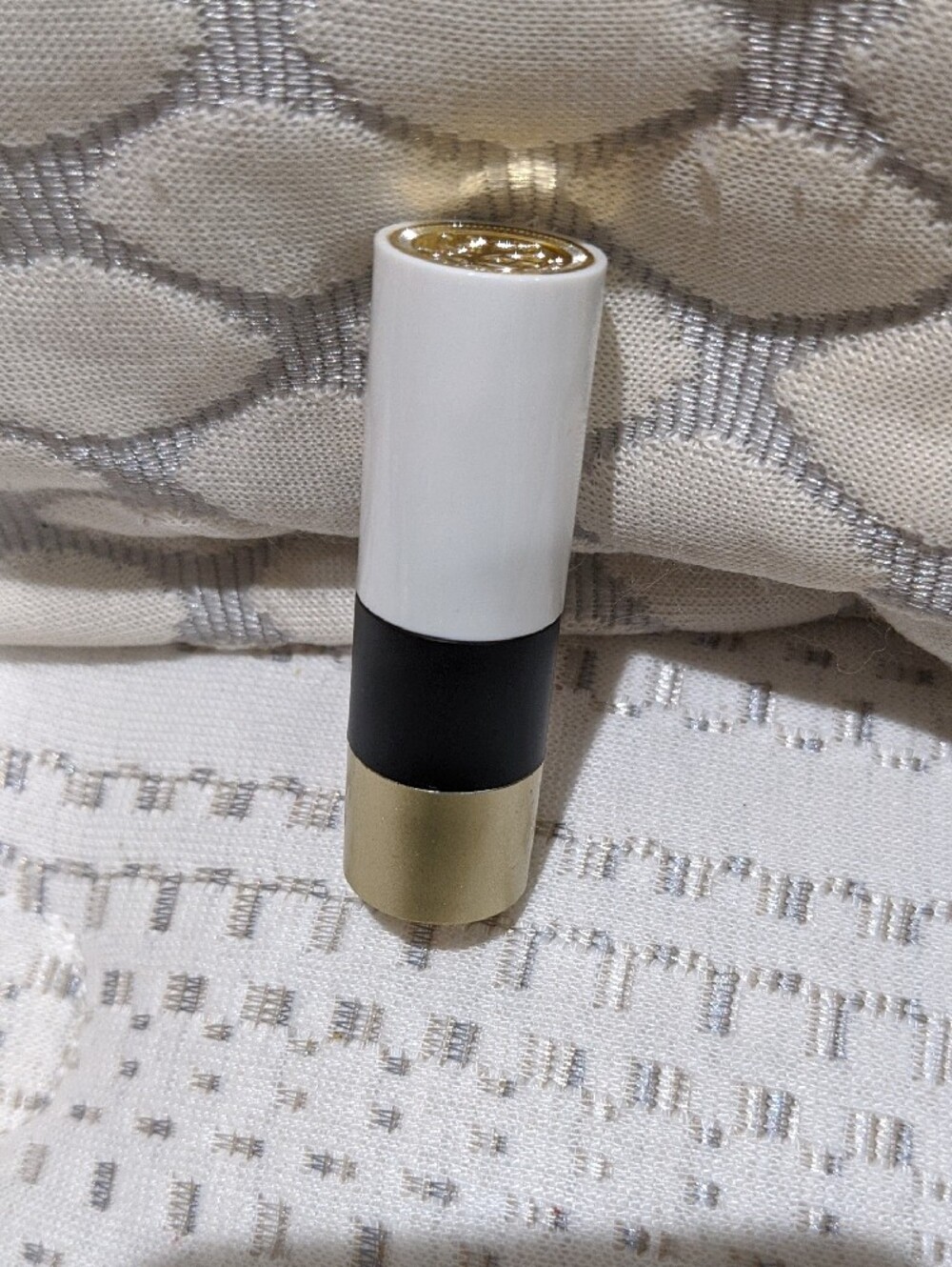 Hermes Satin-Rose Classic Lipstick 85 Rouge H 1.5gms. - Picture 4 of 7
